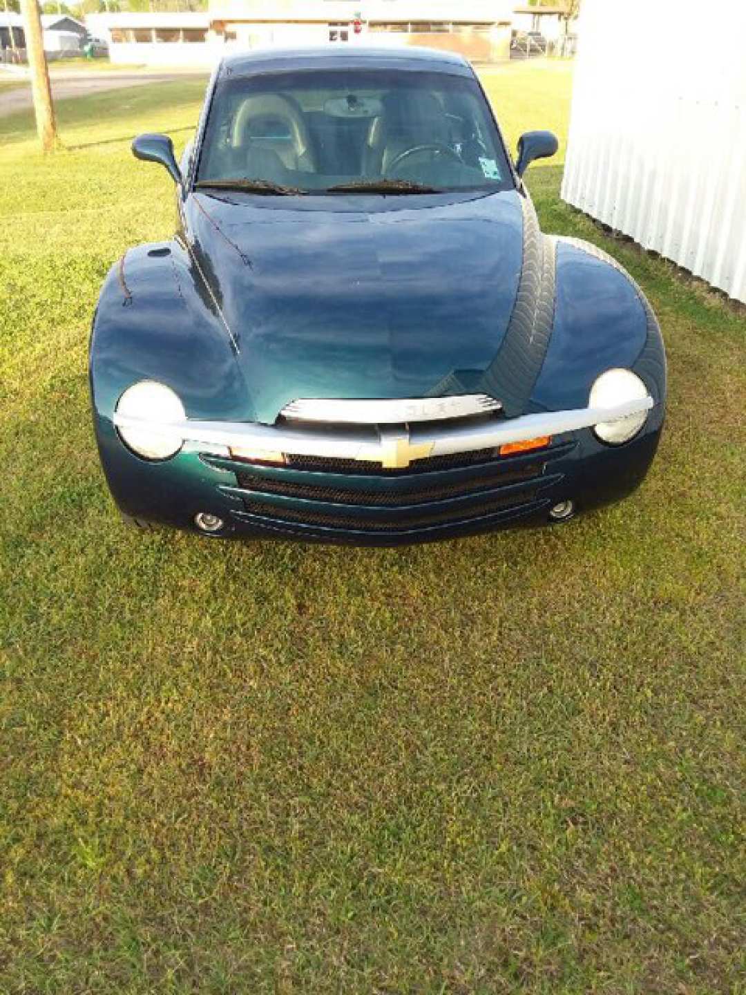 4th Image of a 2005 CHEVROLET SSR