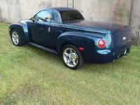 Image 2 of 8 of a 2005 CHEVROLET SSR