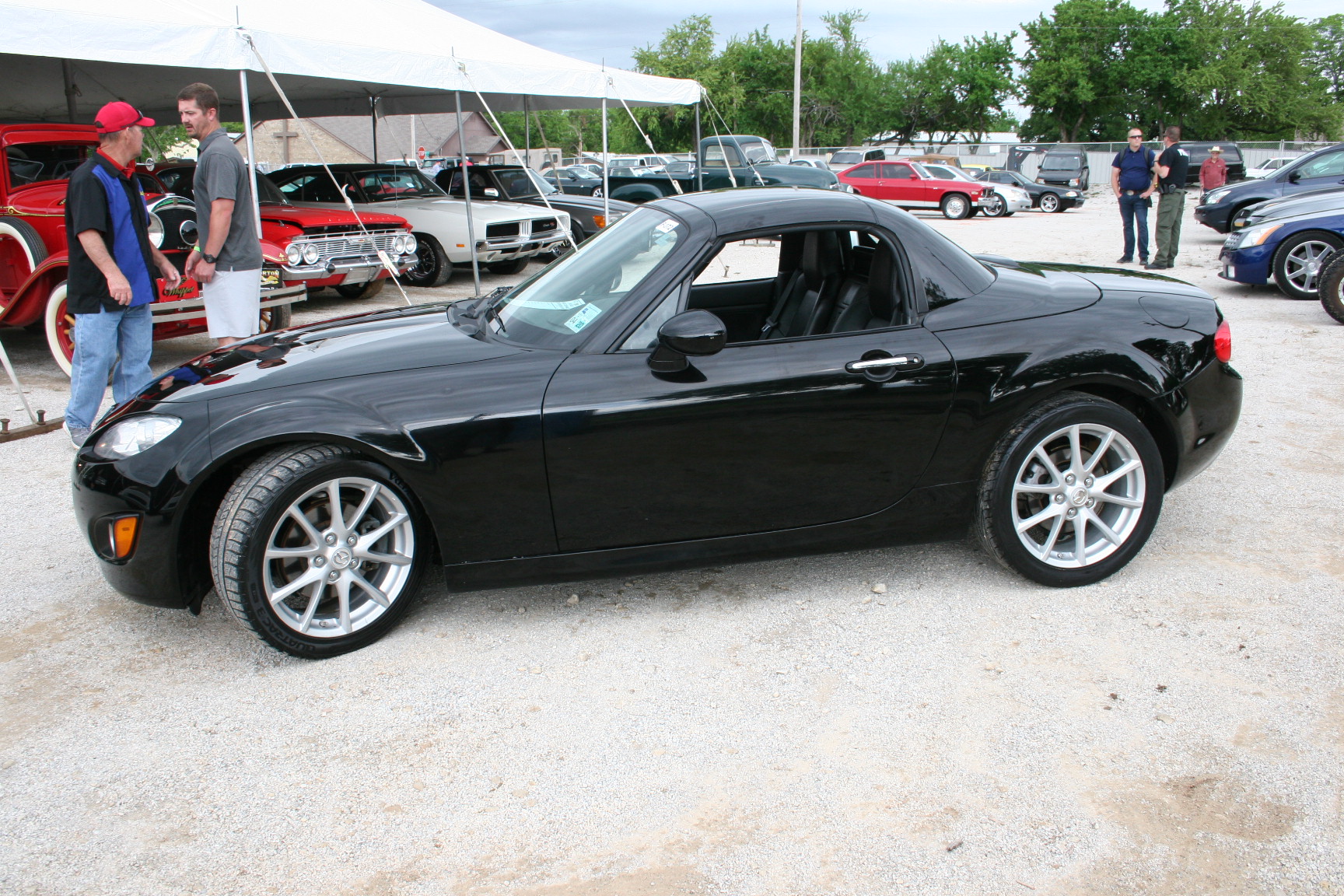 2nd Image of a 2010 MAZDA MX-5 MIATA TOURING HARD TOP