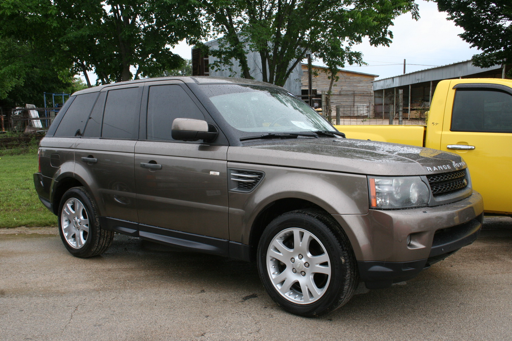 1st Image of a 2011 LAND ROVER RANGE ROVER SPORT HSE LUX