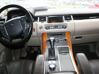 Image 3 of 11 of a 2011 LAND ROVER RANGE ROVER SPORT HSE LUX