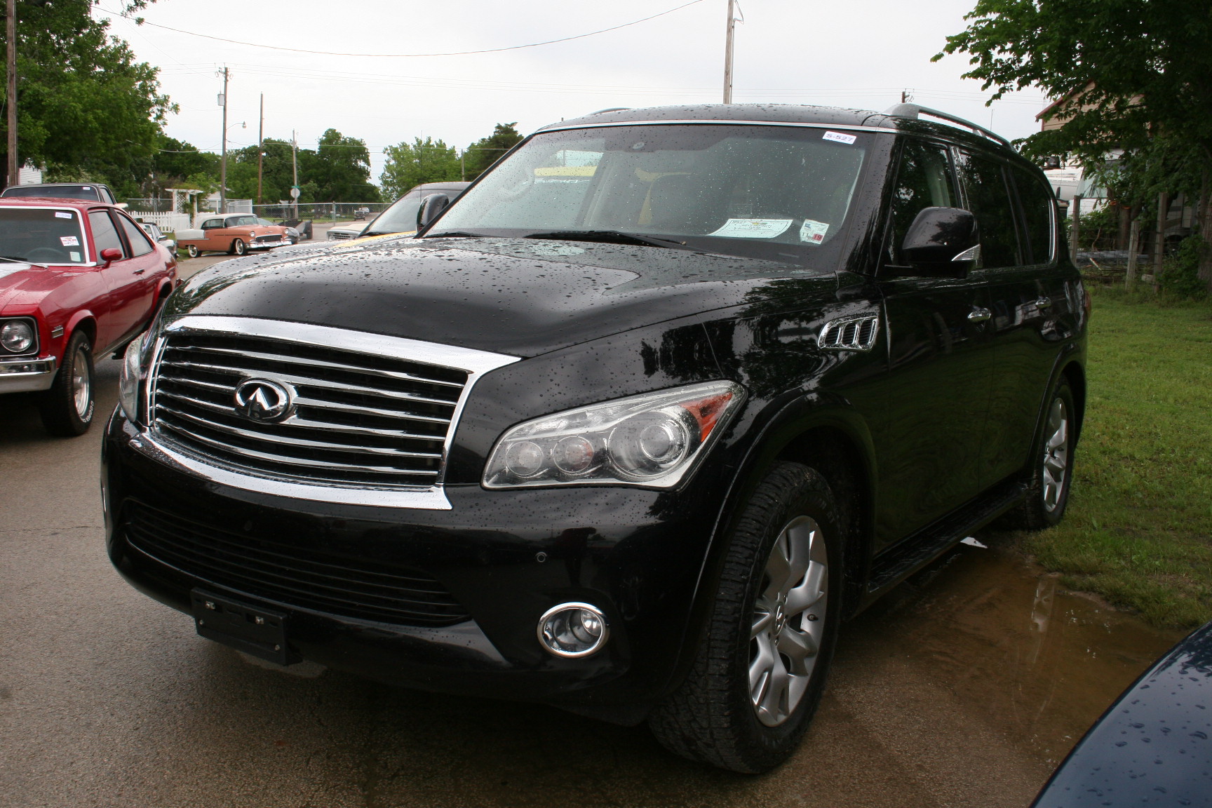 1st Image of a 2012 INFINITI QX56