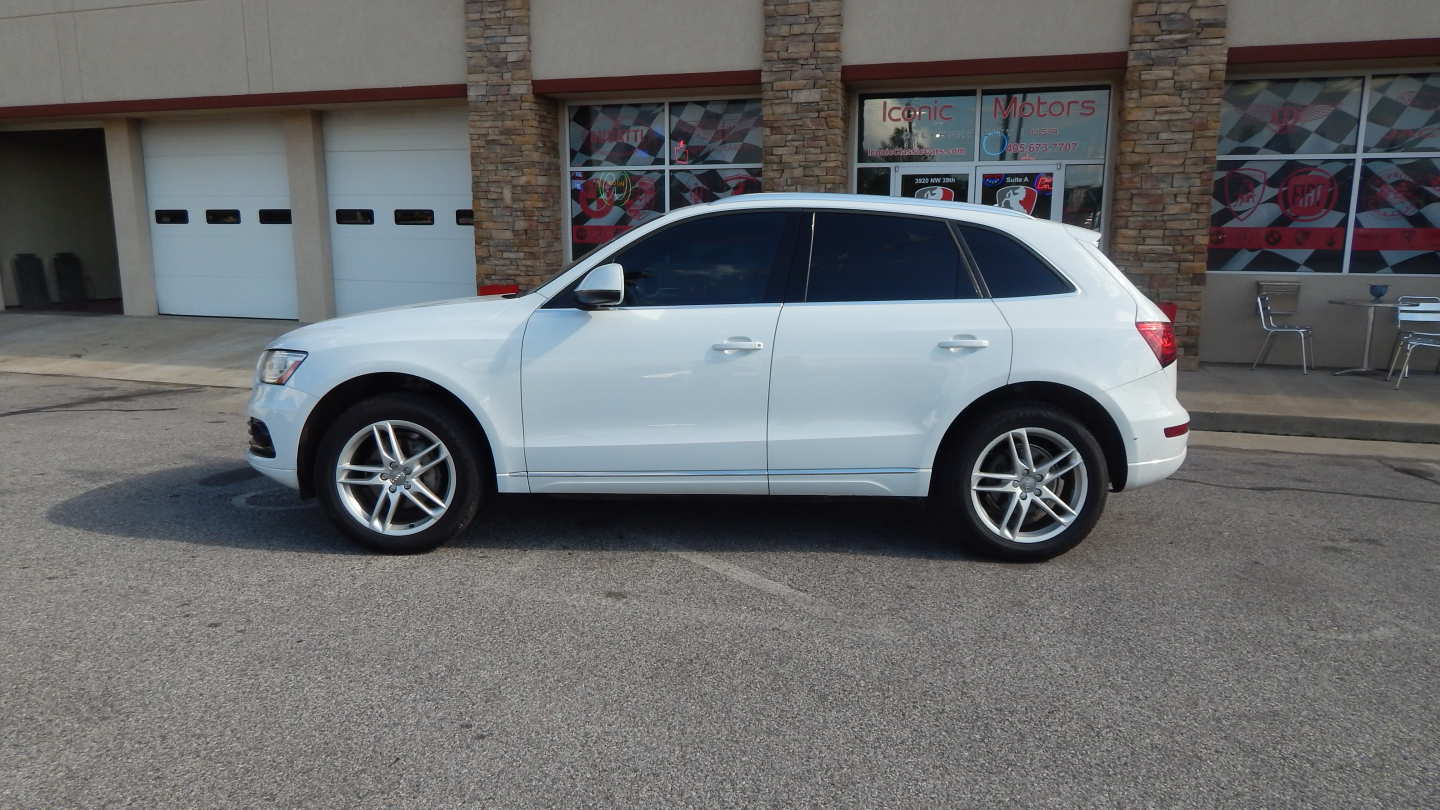 2nd Image of a 2013 AUDI Q5 PREMIUM PLUS