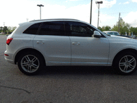 Image 8 of 13 of a 2013 AUDI Q5 PREMIUM PLUS