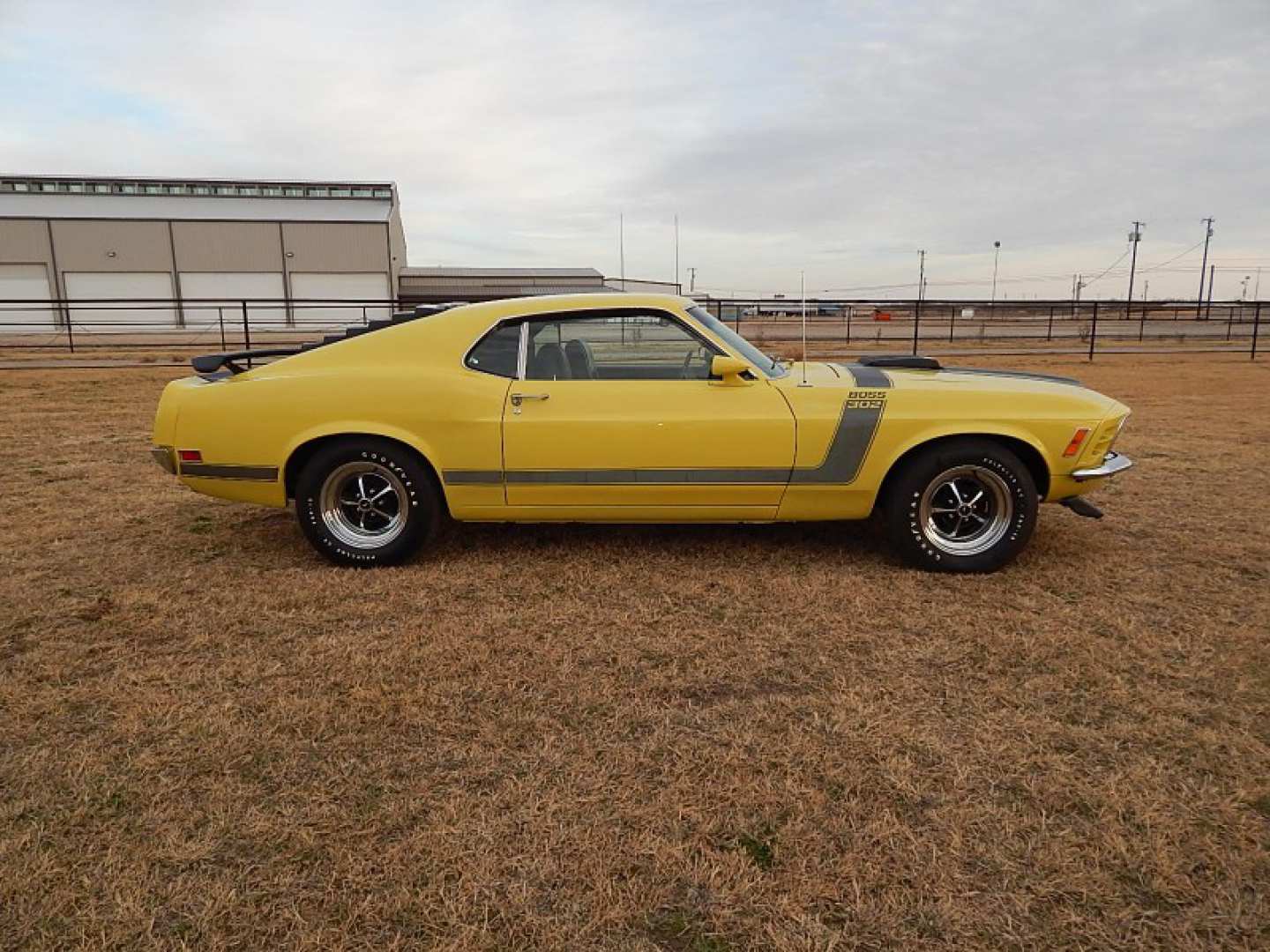 4th Image of a 1970 FORD MUSTANG BOSS 302