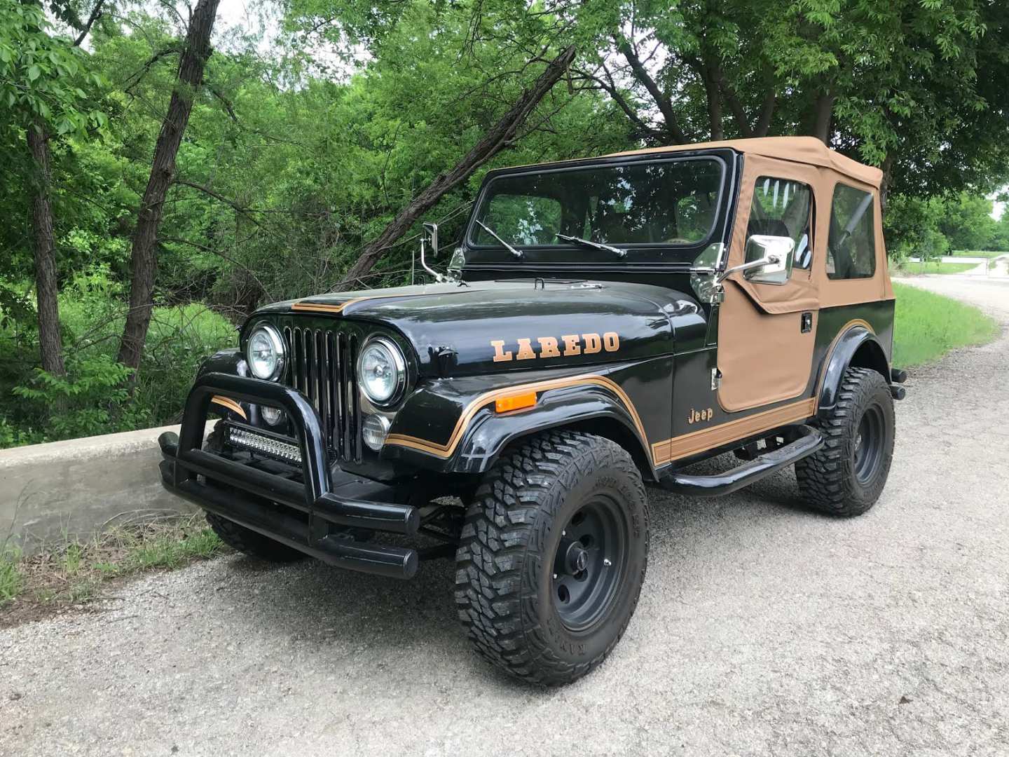 0th Image of a 1984 JEEP LAREDO