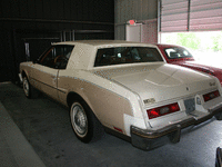 Image 14 of 16 of a 1983 BUICK RIVIERA