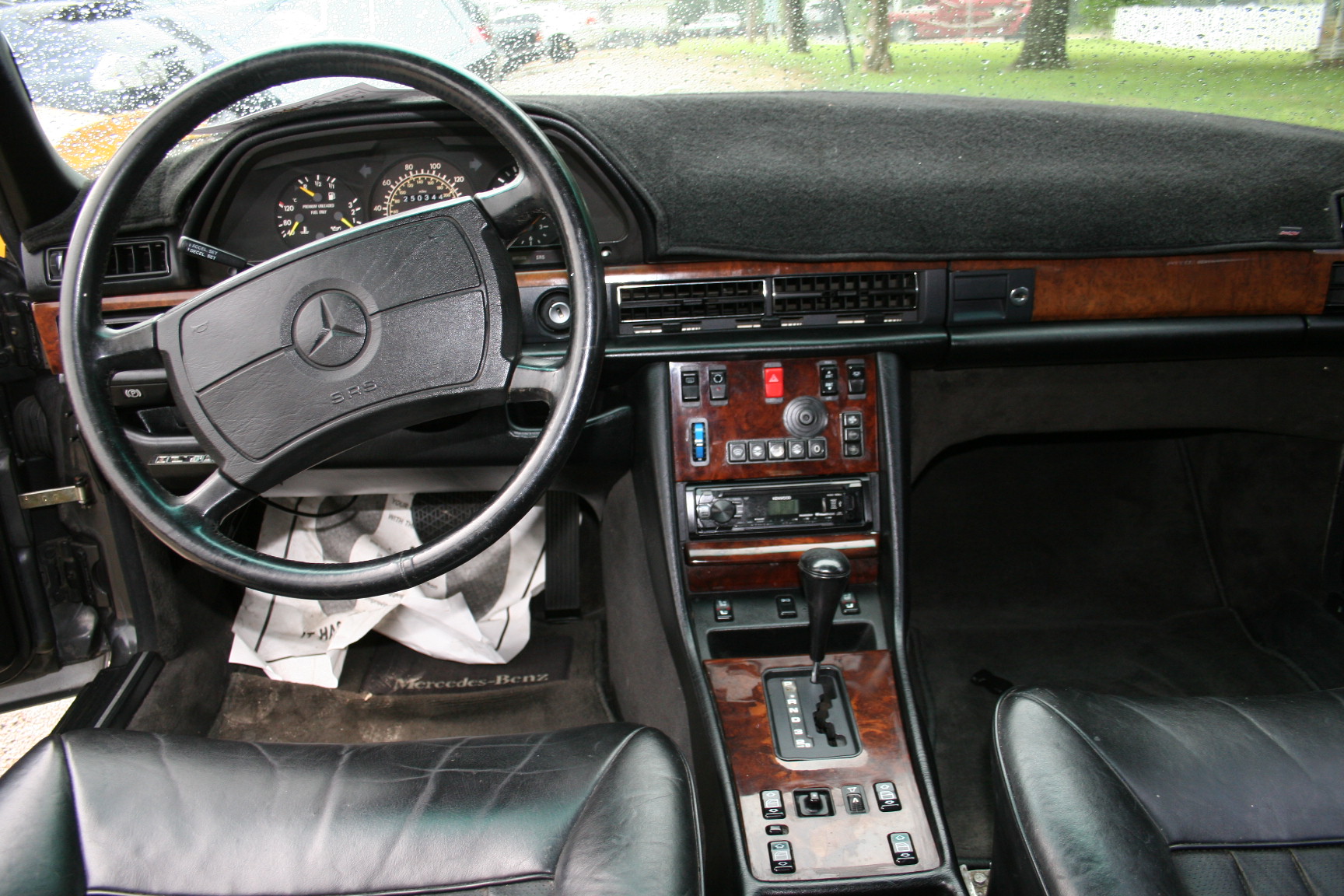 2nd Image of a 1987 MERCEDES-BENZ 560 560SEL