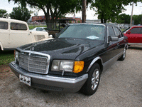 Image 2 of 8 of a 1987 MERCEDES-BENZ 560 560SEL