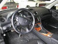 Image 4 of 12 of a 2008 MERCEDES-BENZ SL550