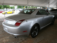 Image 12 of 13 of a 2006 LEXUS SC 430