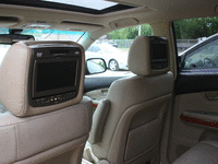 Image 8 of 16 of a 2007 LEXUS RX 400H