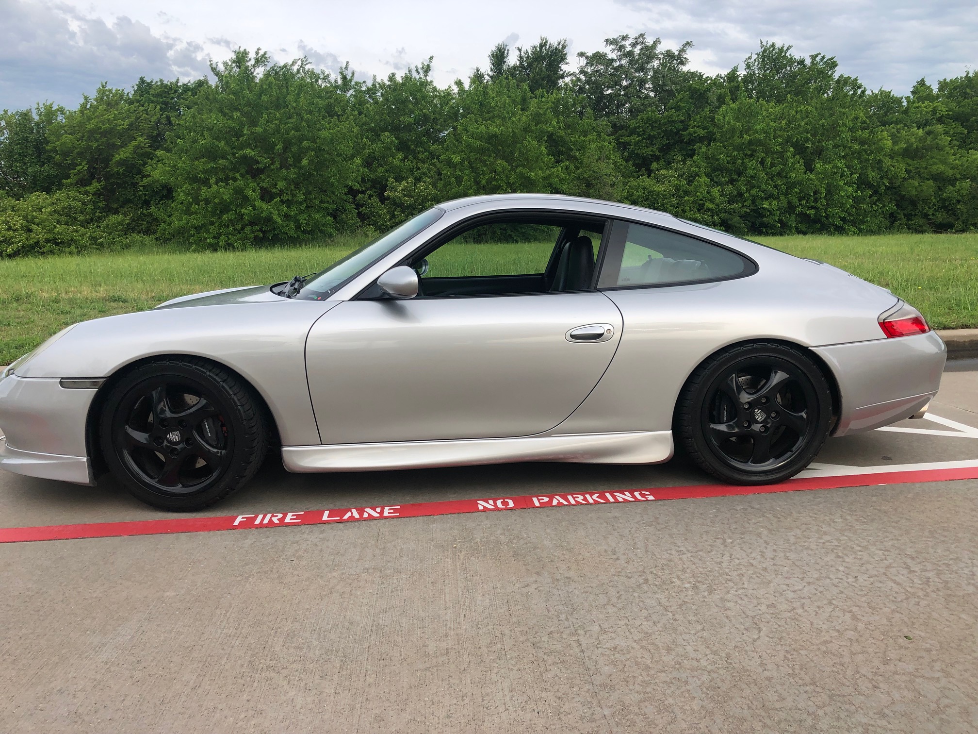 1st Image of a 2001 PORSCHE 911 COUPE