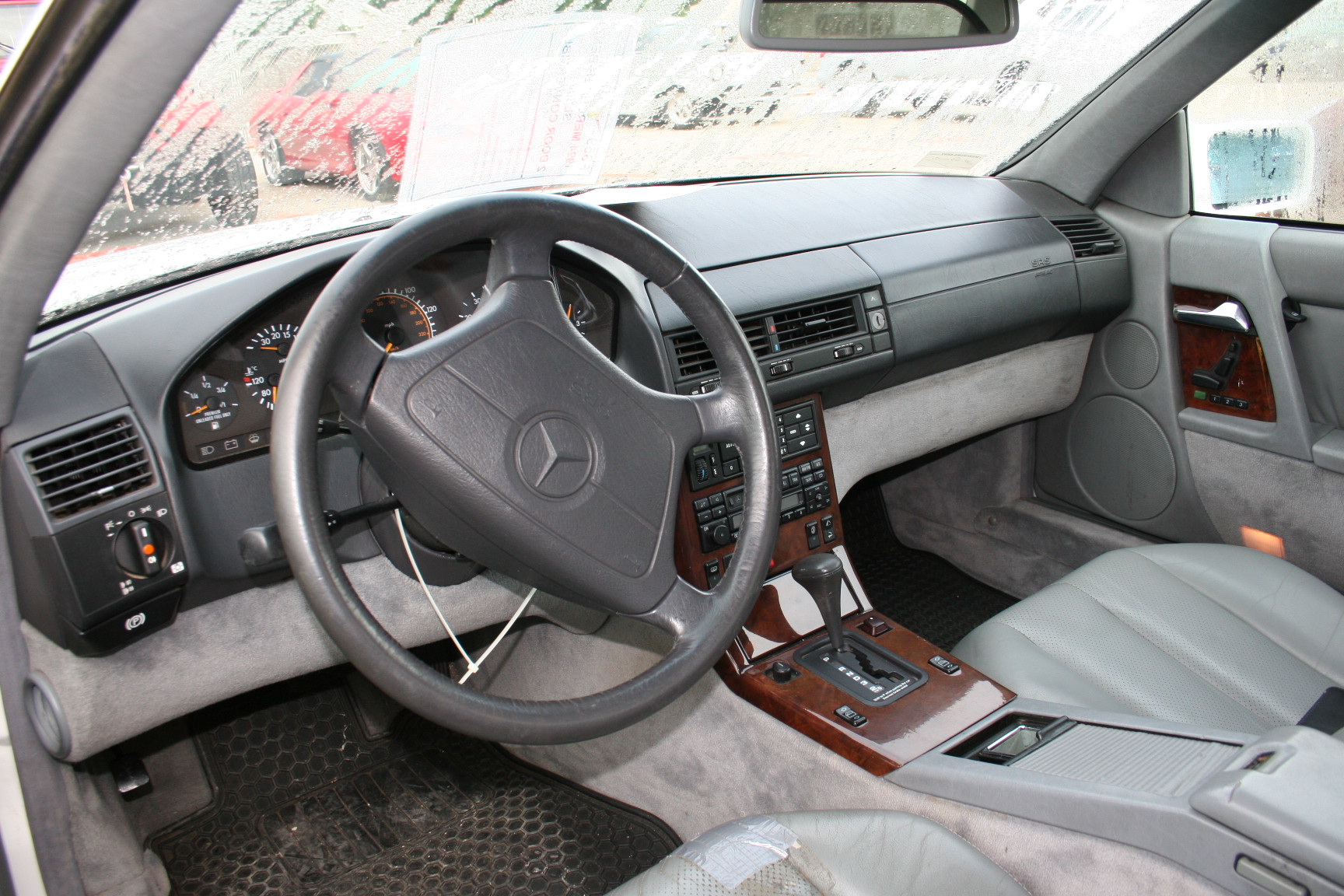 3rd Image of a 1994 MERCEDES-BENZ SL500