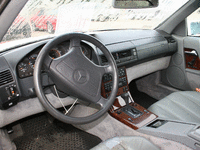 Image 4 of 12 of a 1994 MERCEDES-BENZ SL500