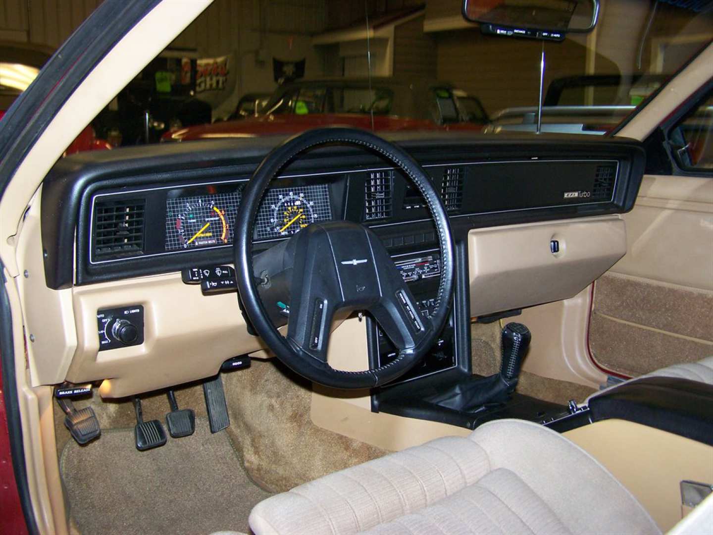 43rd Image of a 1984 FORD THUNDERBIRD