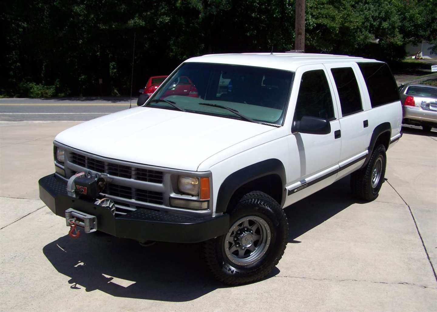 0th Image of a 1999 CHEVROLET SUBURBAN K2500