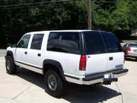 Image 2 of 11 of a 1999 CHEVROLET SUBURBAN K2500