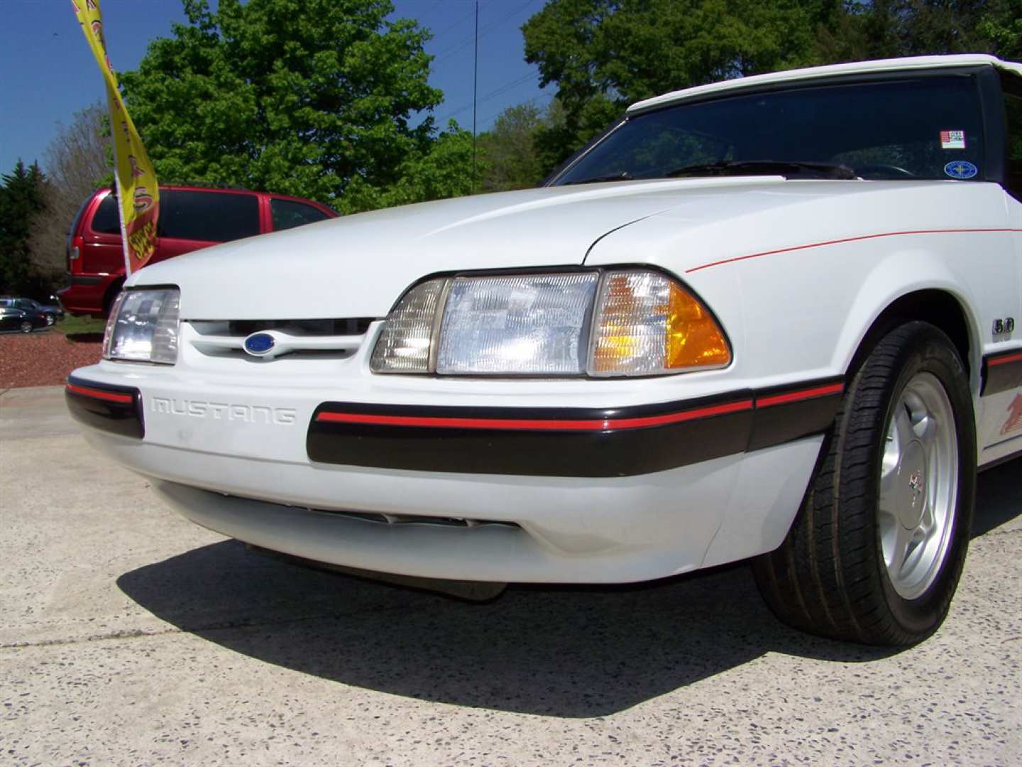 2nd Image of a 1989 FORD MUSTANG LX