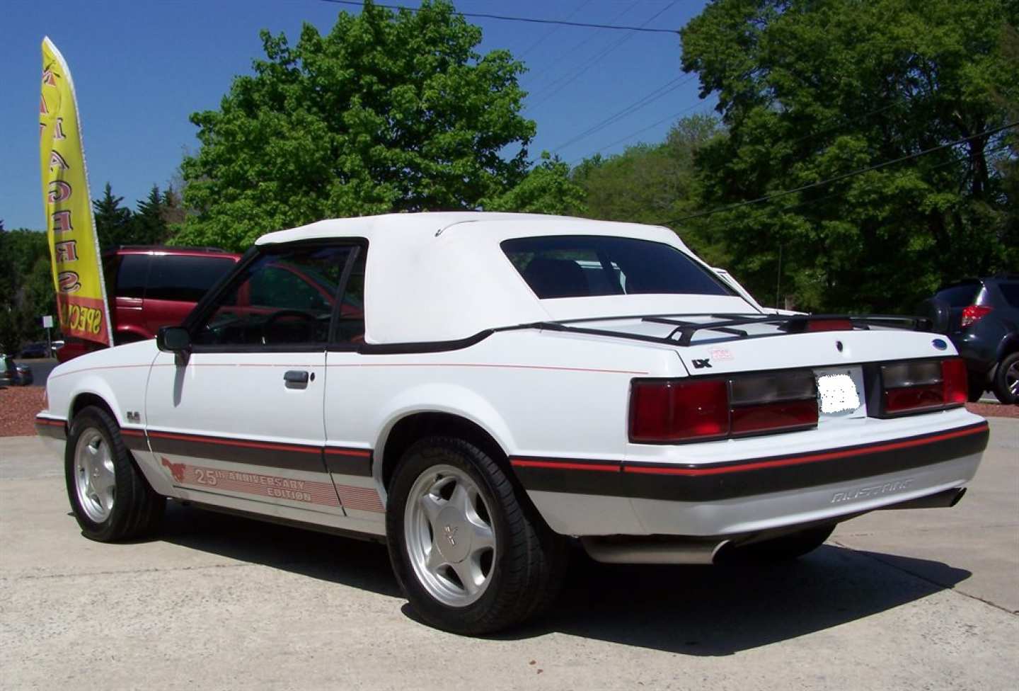 3rd Image of a 1989 FORD MUSTANG LX