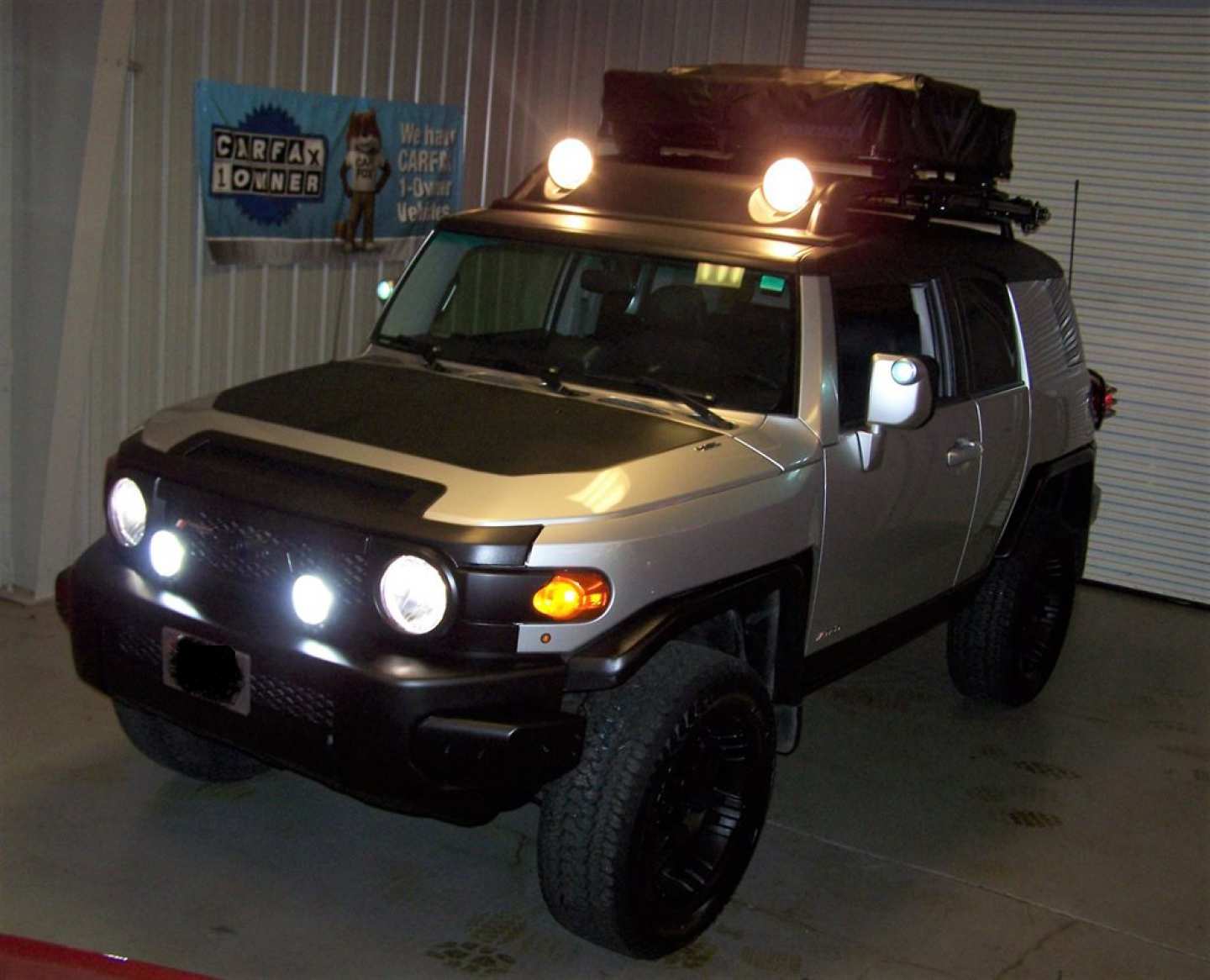 4th Image of a 2007 TOYOTA FJ CRUISER S