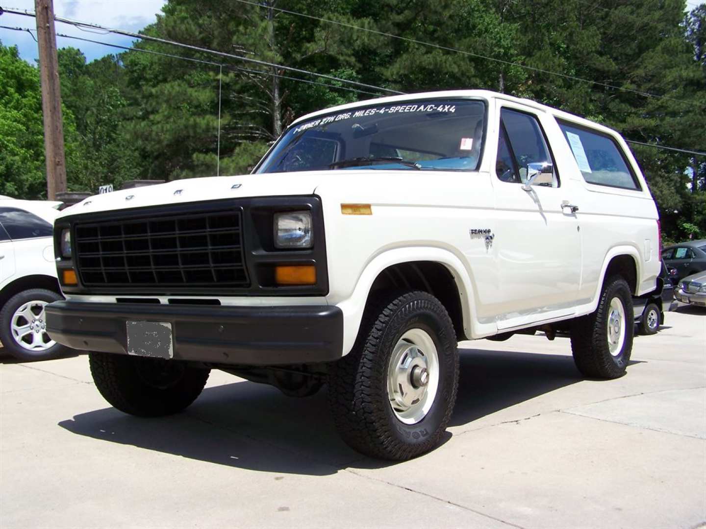 1st Image of a 1981 FORD BRONCO CUSTOM