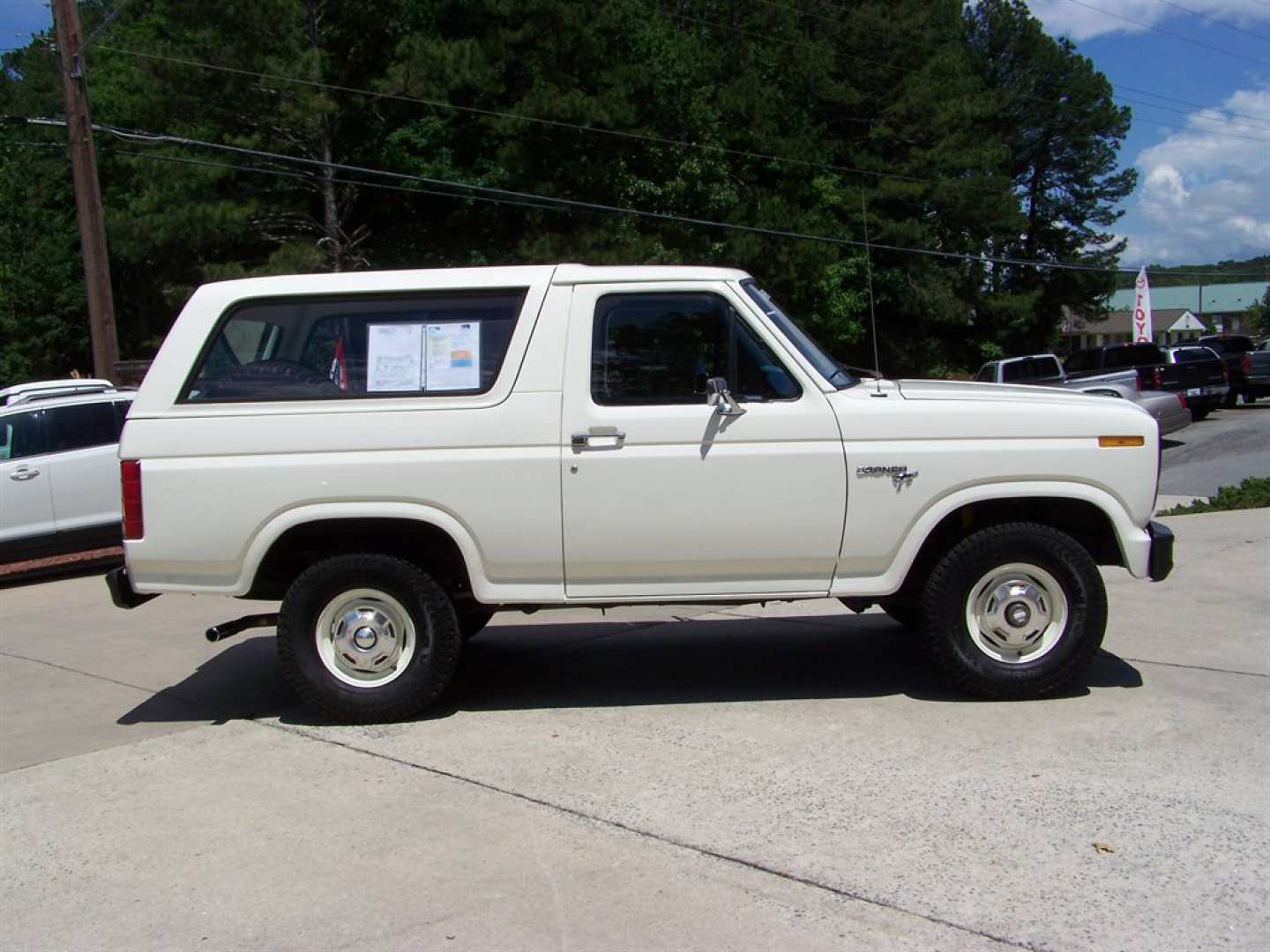 5th Image of a 1981 FORD BRONCO CUSTOM