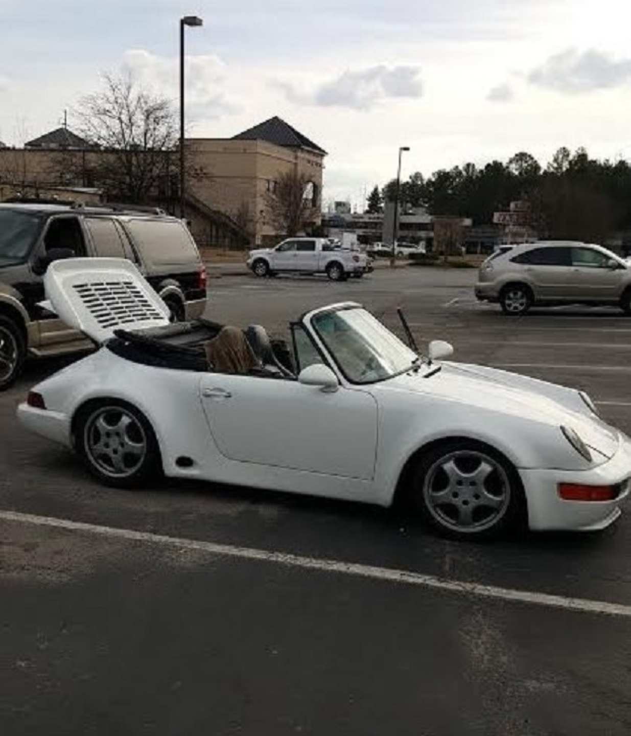 2nd Image of a 1987 PORSCHE 911 CARRERA CABRIOLET