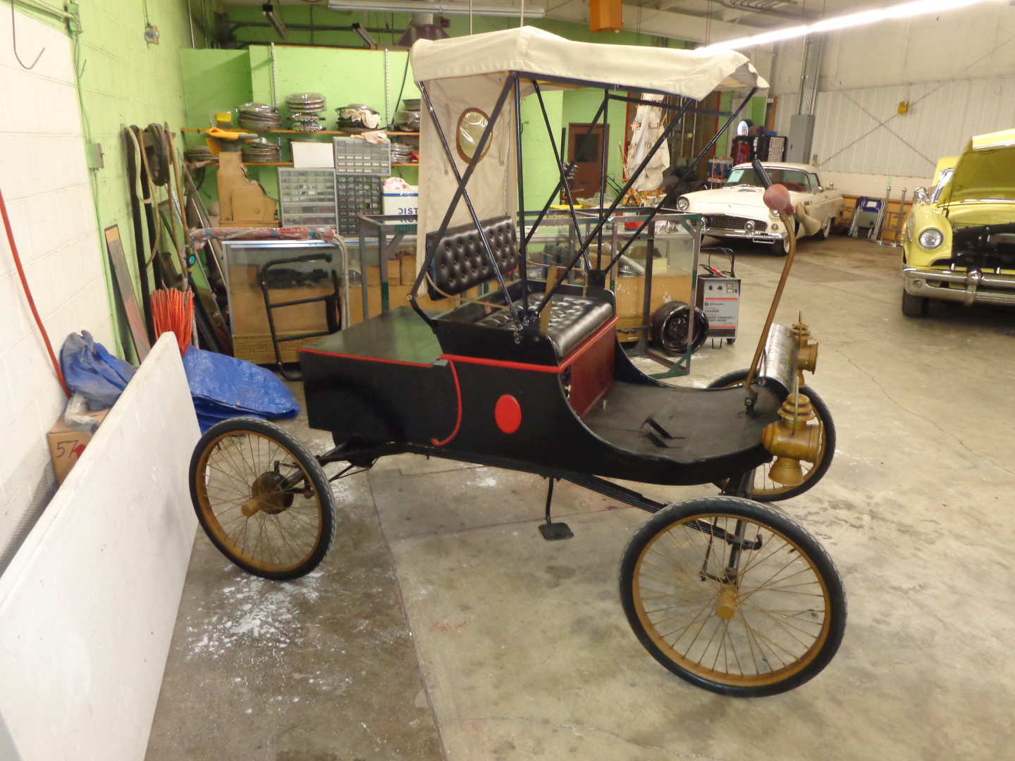 3rd Image of a 1903 OLDSMOBILE CURVED DASH REPLICA