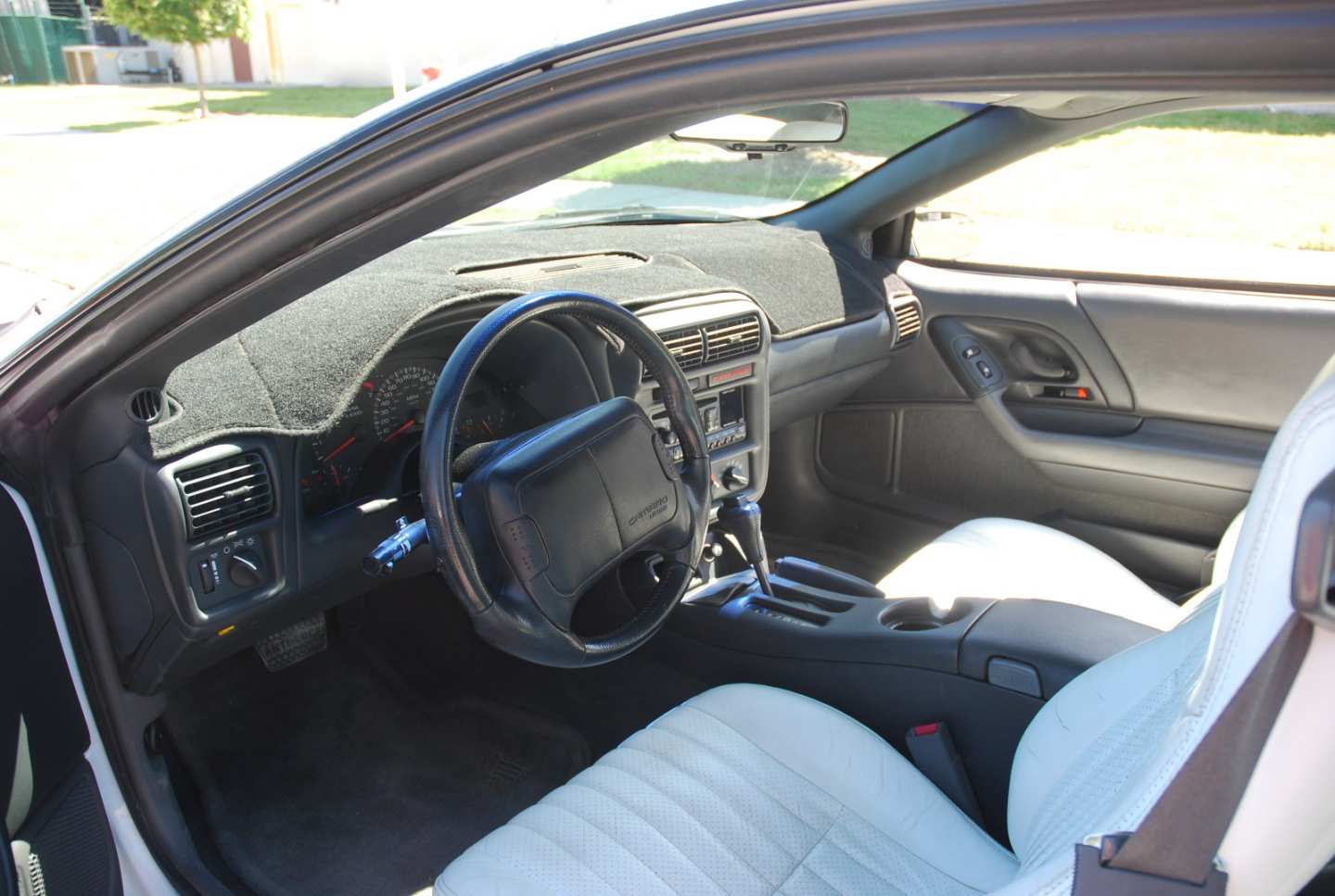 6th Image of a 1997 CHEVROLET CAMARO Z28