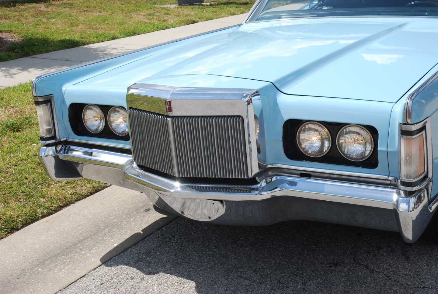 4th Image of a 1970 LINCOLN MARK III