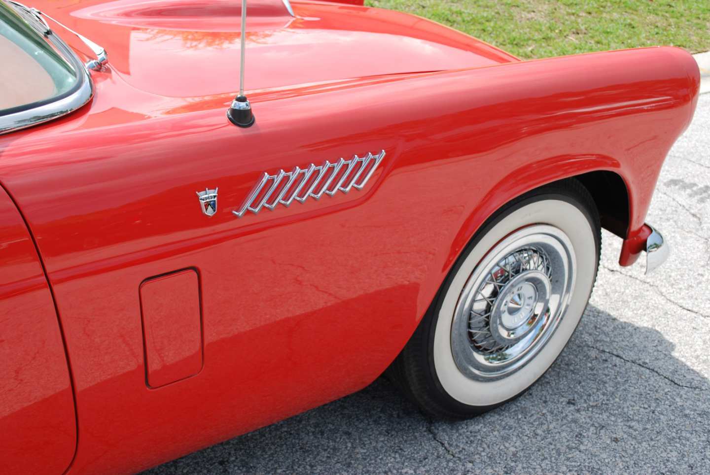 5th Image of a 1956 FORD THUNDERBIRD