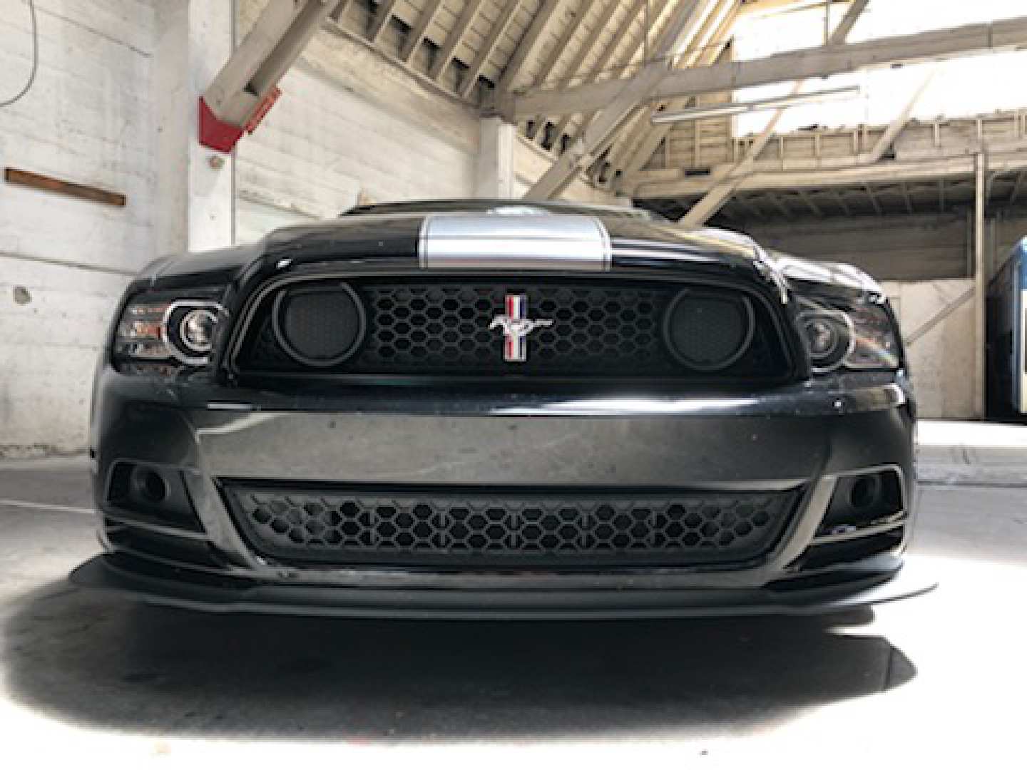 4th Image of a 2013 FORD MUSTANG BOSS 302
