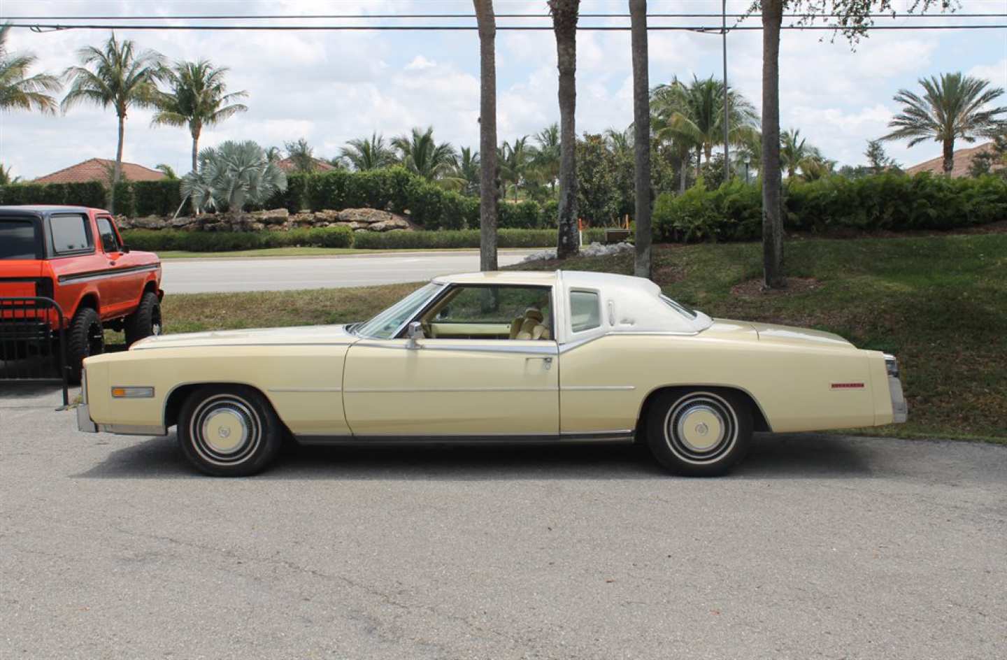 2nd Image of a 1978 CADILLAC ELDORADO BIARRITZ