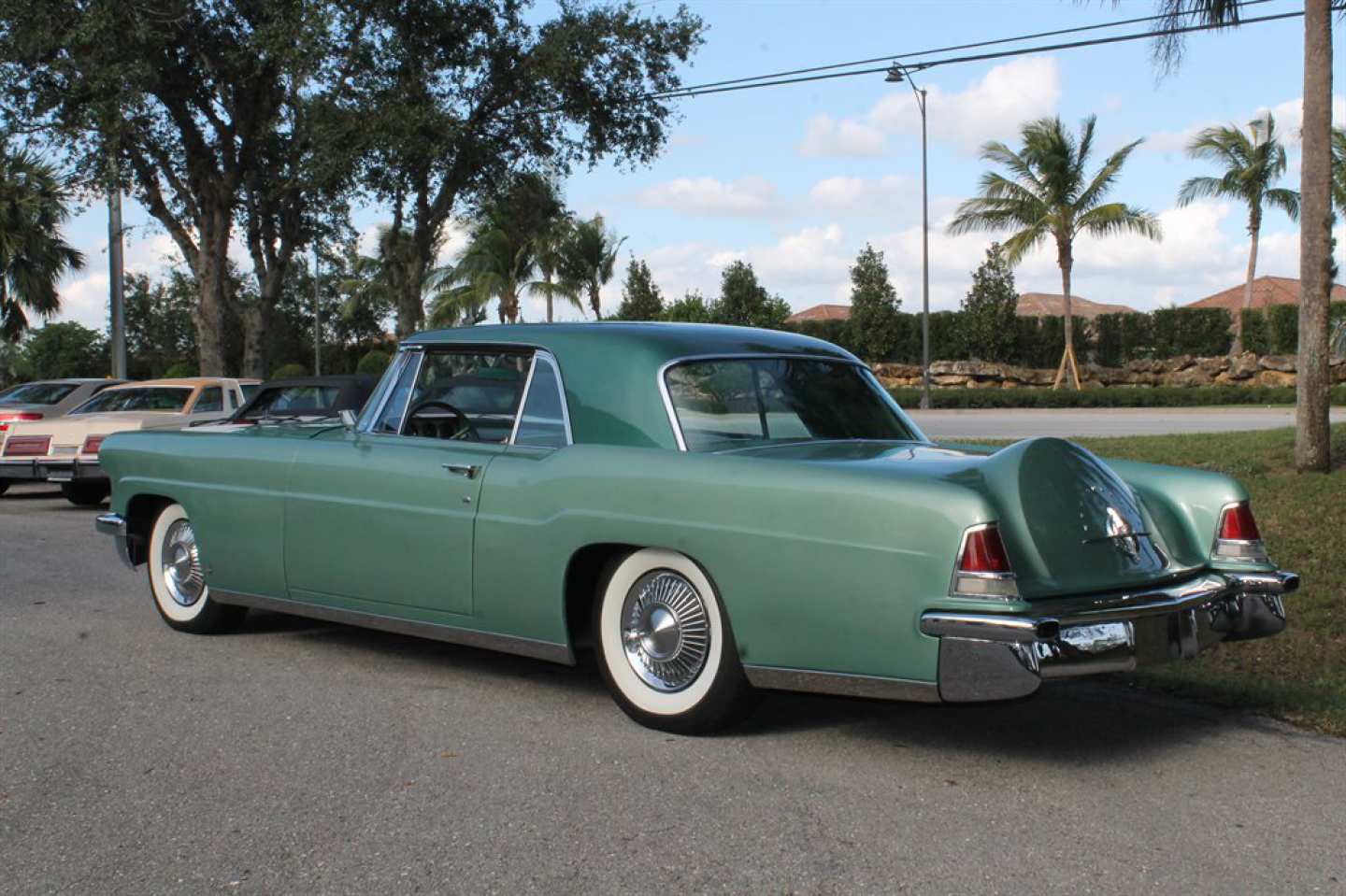 2nd Image of a 1957 LINCOLN CONTINENTAL MARK II