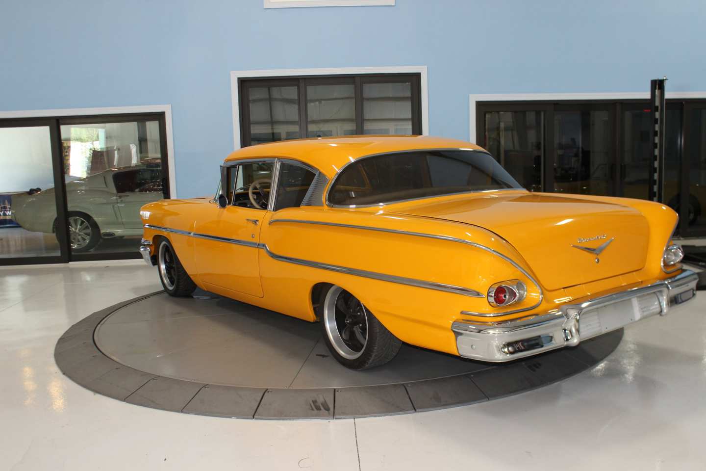2nd Image of a 1958 CHEVROLET BISCAYNE
