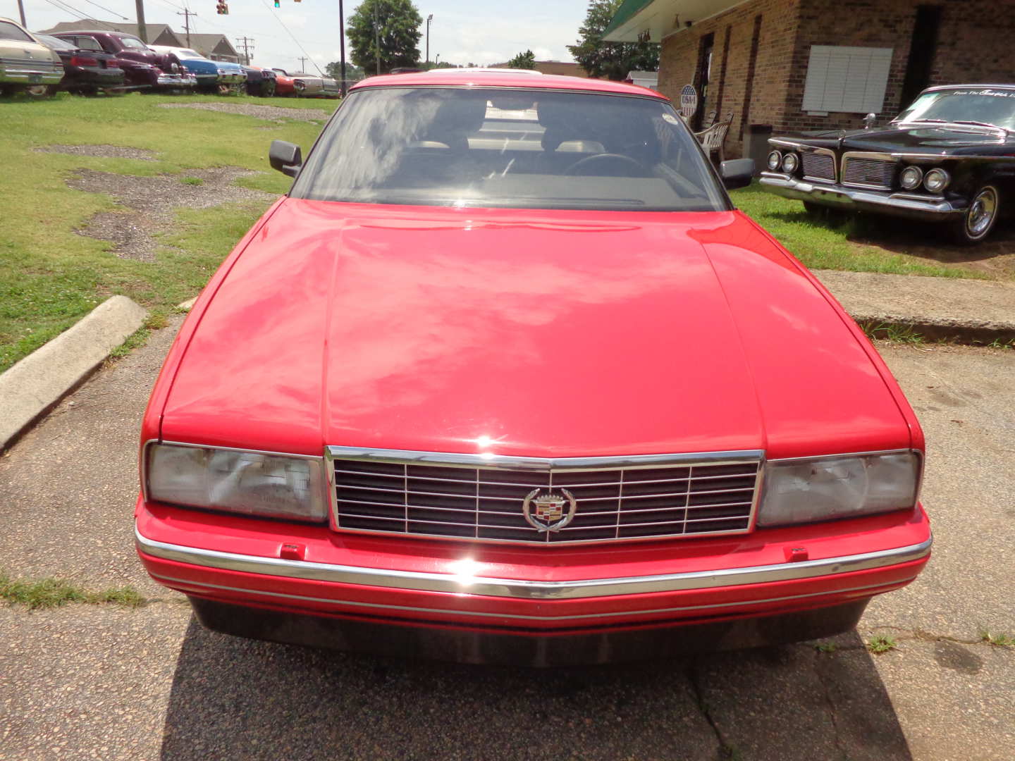 2nd Image of a 1989 CADILLAC ALLANTE