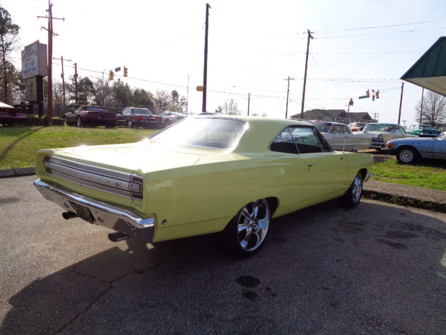 2nd Image of a 1968 PLYMOUTH ROADRUNNER REPLICA
