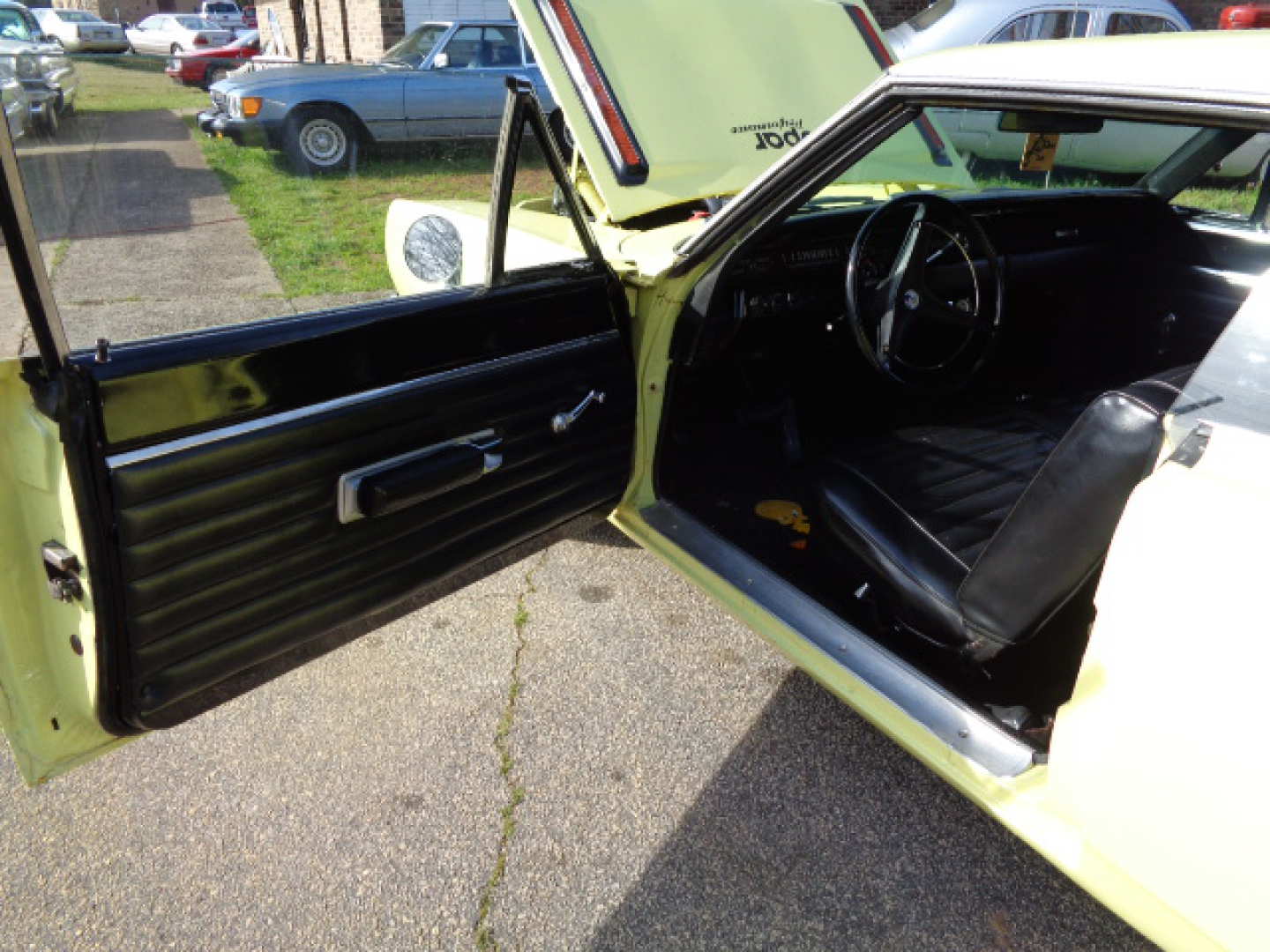 4th Image of a 1968 PLYMOUTH ROADRUNNER REPLICA