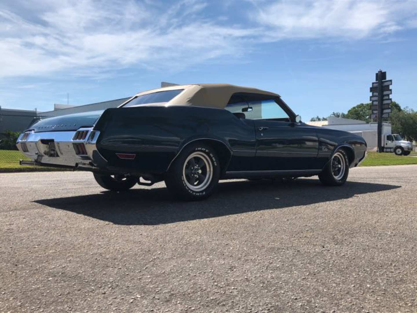 1st Image of a 1972 OLDSMOBILE CUTLASS