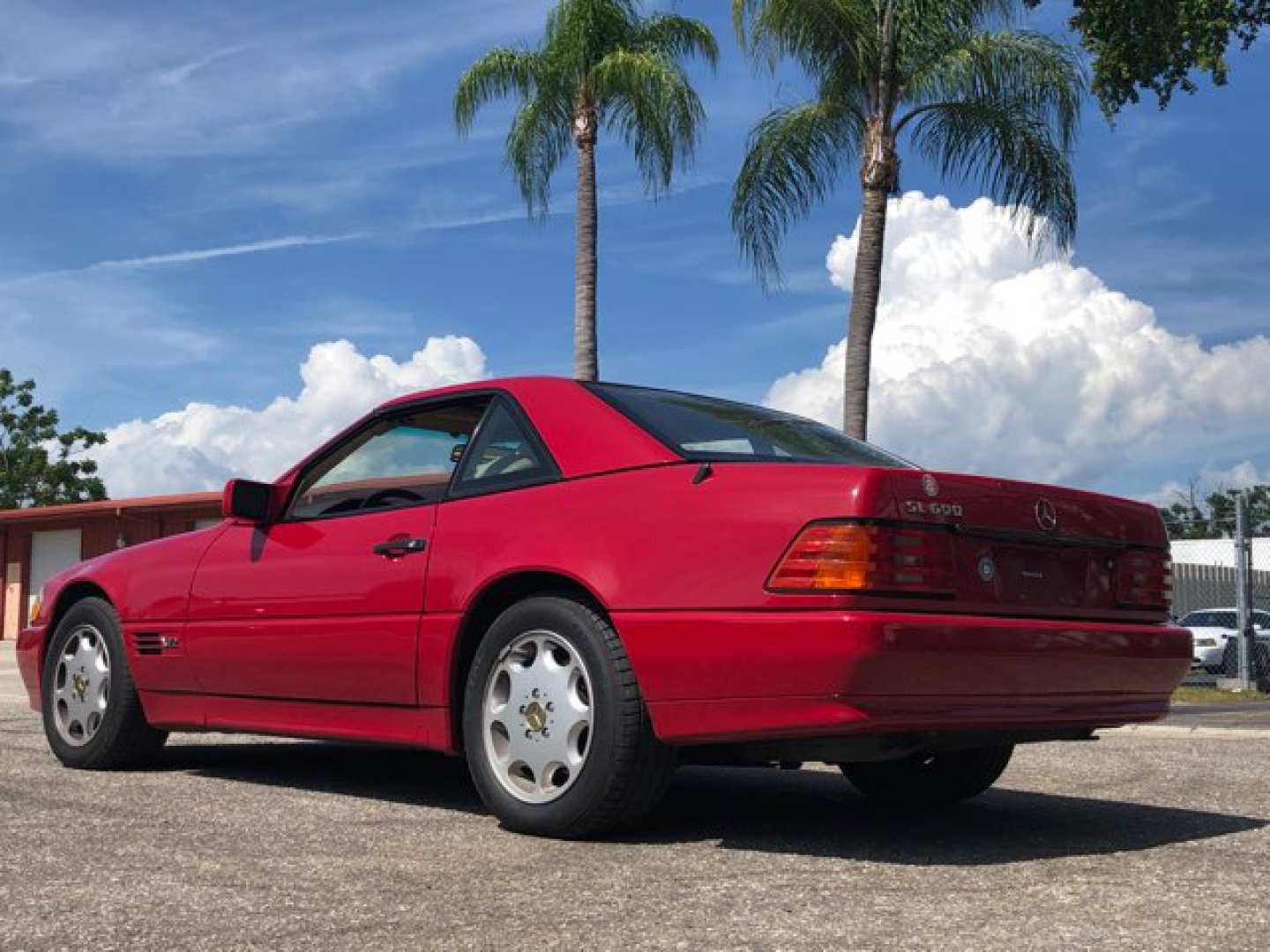 2nd Image of a 1995 MERCEDES-BENZ SL-CLASS SL600