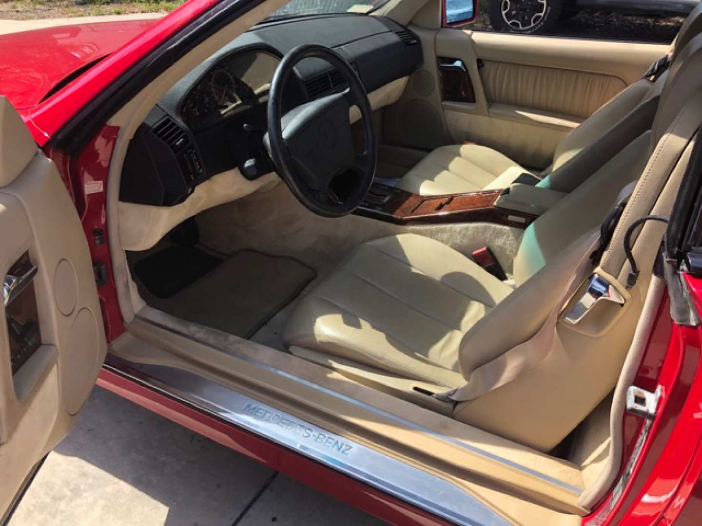 5th Image of a 1995 MERCEDES-BENZ SL-CLASS SL600