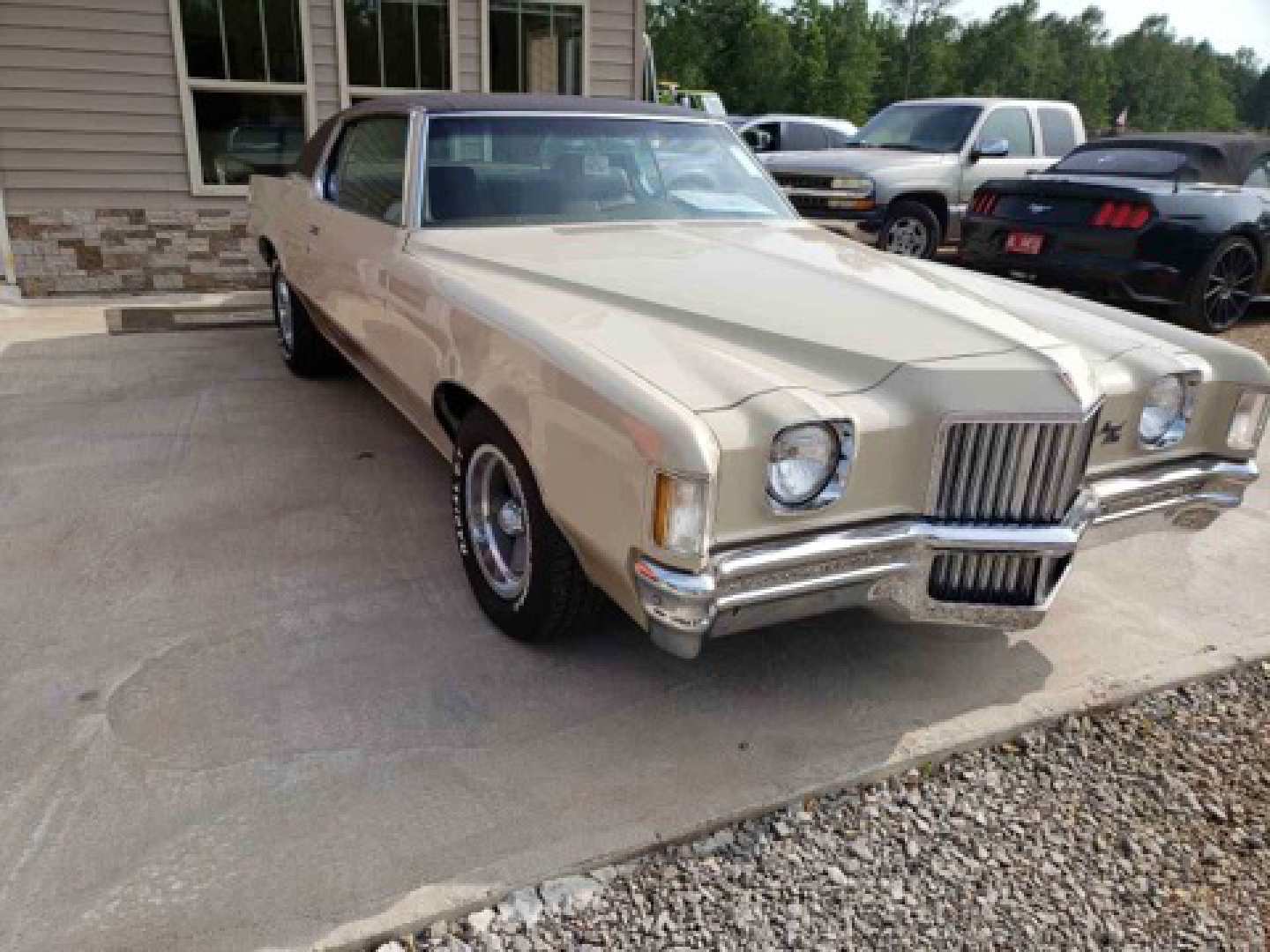 2nd Image of a 1971 PONTIAC GRAND PRIX