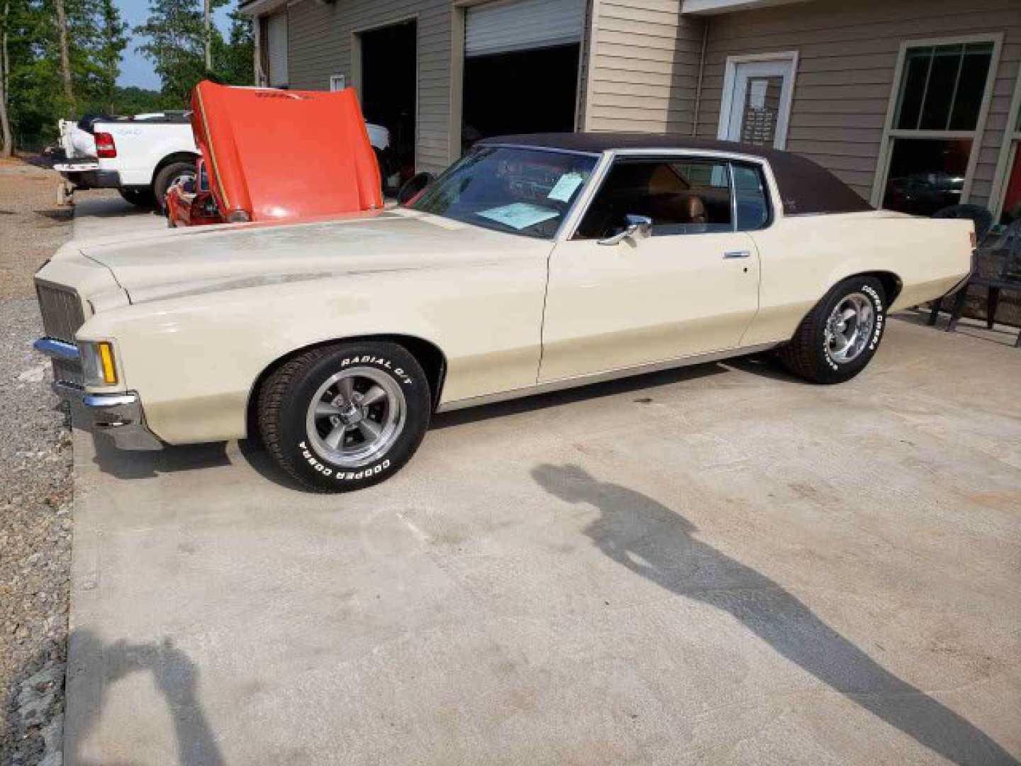 4th Image of a 1971 PONTIAC GRAND PRIX