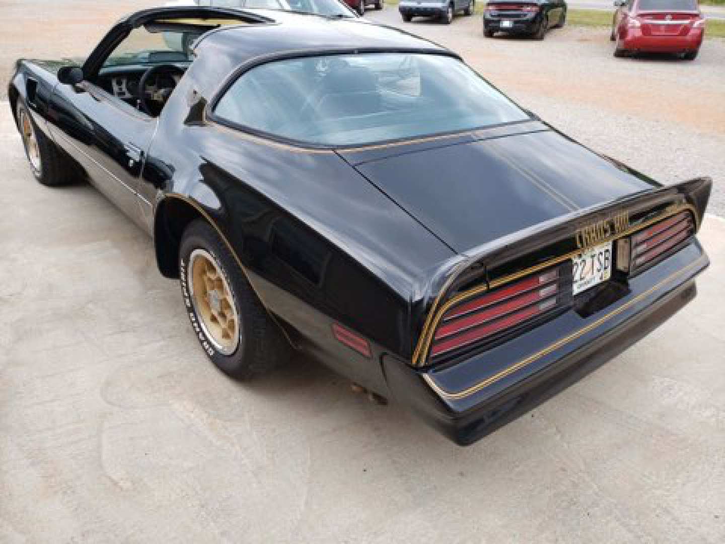 2nd Image of a 1976 PONTIAC TRANS AM HURST PACKAGE