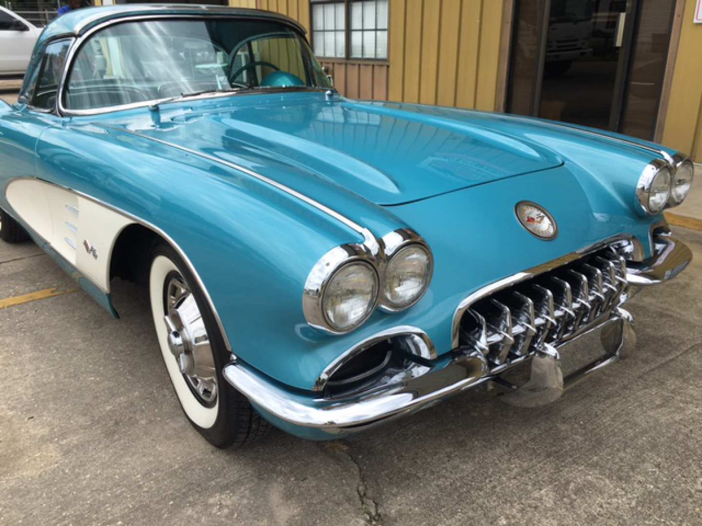 1st Image of a 1959 CHEVROLET CORVETTE