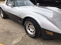 Image 4 of 12 of a 1982 CHEVROLET CORVETTE