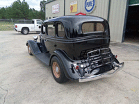 Image 4 of 31 of a 1934 FORD SEDAN
