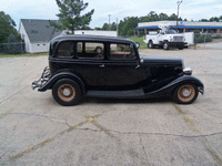 Image 6 of 31 of a 1934 FORD SEDAN