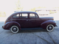 Image 3 of 33 of a 1940 FORD DELUXE